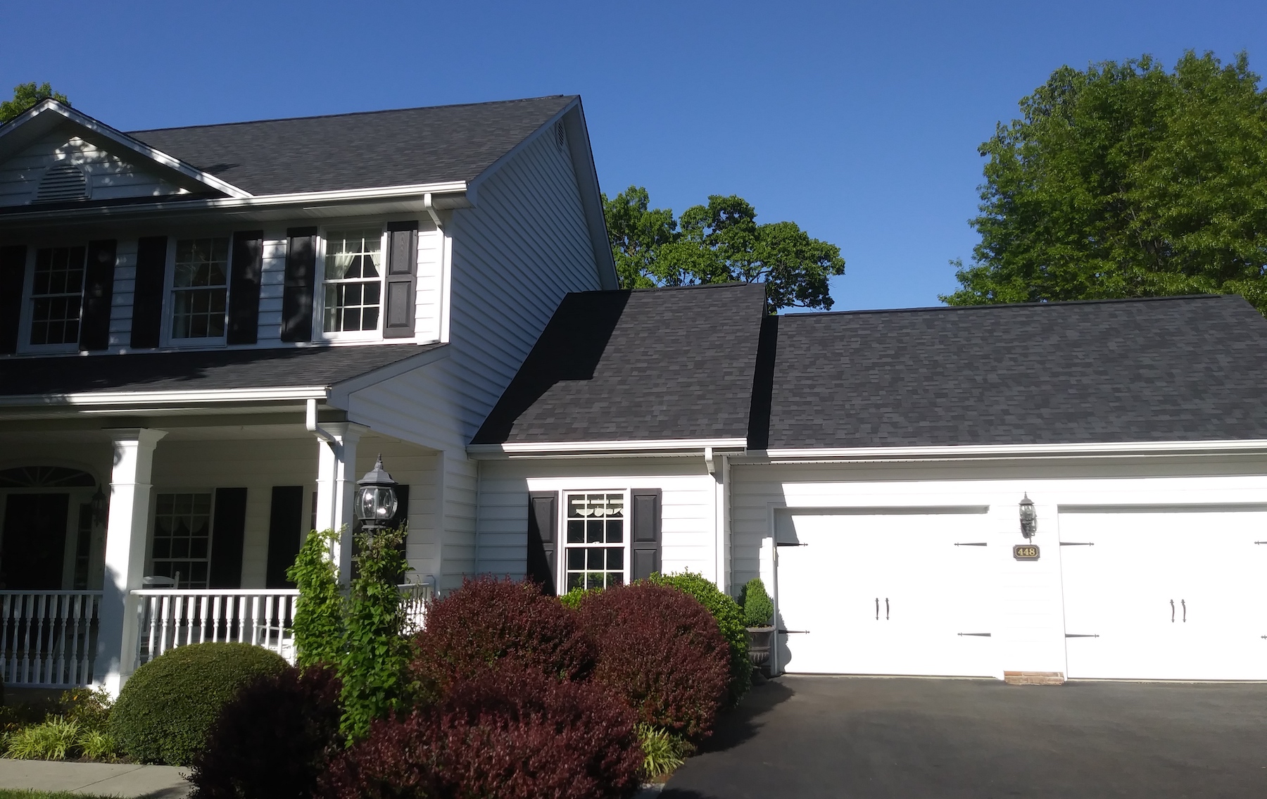 Home in heatherstone with a new, beautiful roof